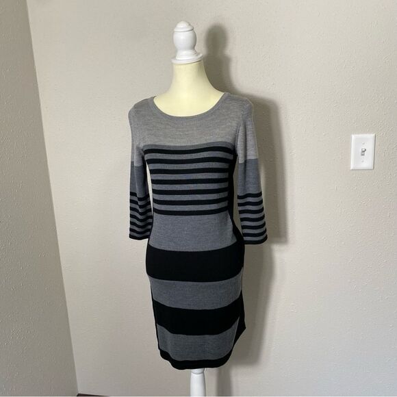 Cynthia Rowley 100% Extra Fine Merino Wool 3/4 Sleeve Sweater Dress Womens Small - Picture 14 of 16
